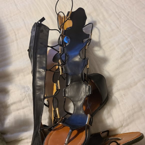 Womens Gladiator Sandals - Picture 2 of 2